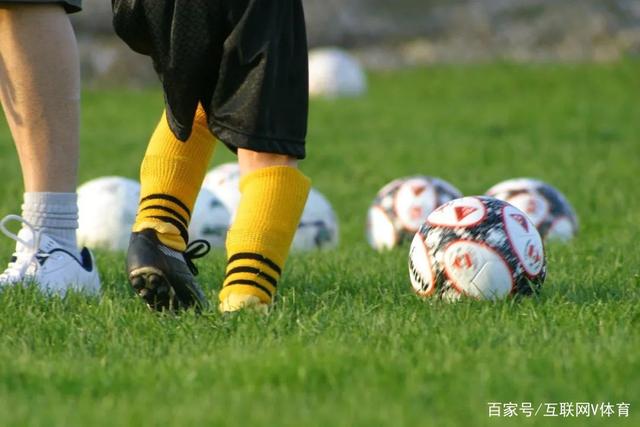 曼联近十年中锋表现回顾：伊布效率最高，韦霍斯特表现最差