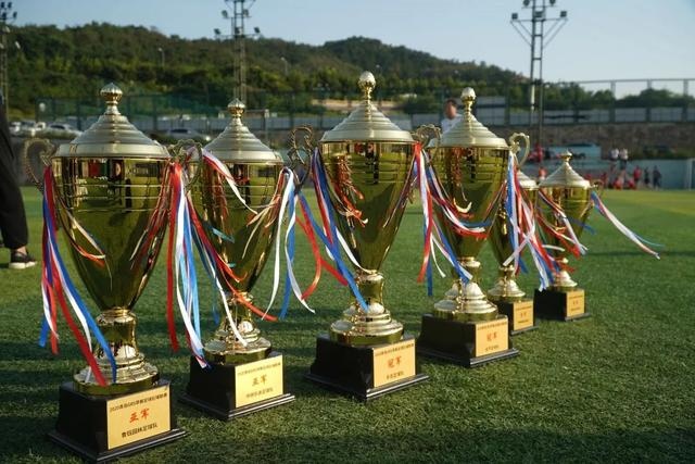 郑钦文今晚对决莱巴金娜，争夺美网女单四强席位